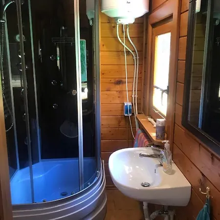 Letniskowy Biedowka * 利马诺瓦